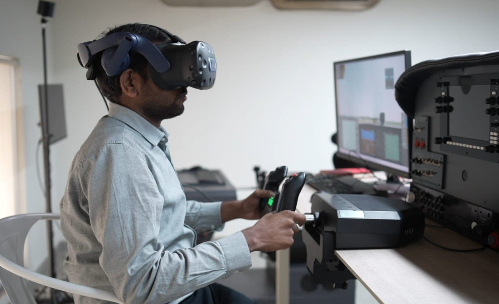 SIMULATOR VISUAL & PROJECTION SYSTEMS